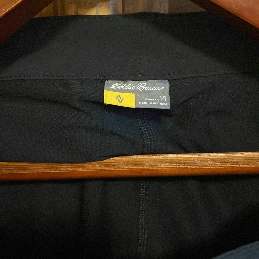 Eddie Bauer Skort - Picture 2 of 10